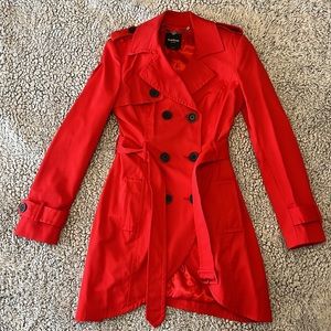 Bebe tulip red tench coat